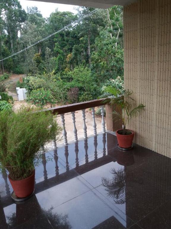 Hill Side Estate Leilighet Madikeri Eksteriør bilde